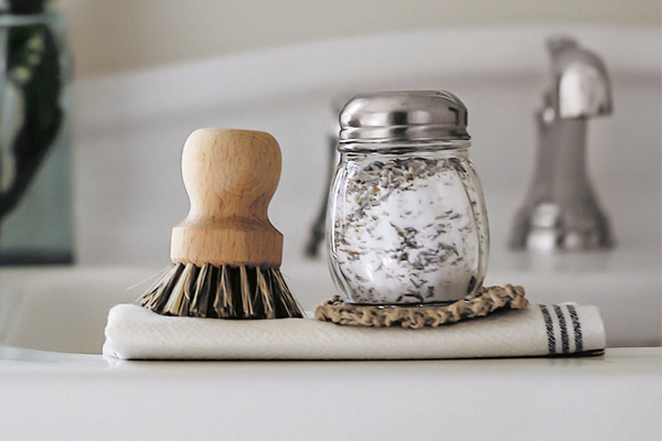 make your own natural cleaning product